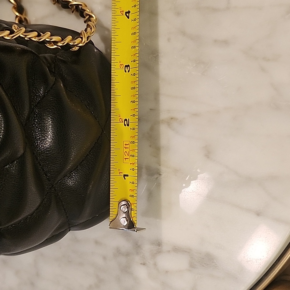 NWOT Chanel Beauty Black Quilted Shoulder Bag with Gold Chain - Picture 12 of 13